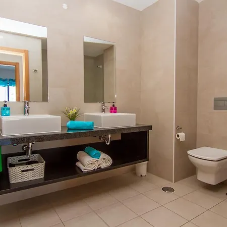 Апартаменти Turisticos Rocha Tower-lk